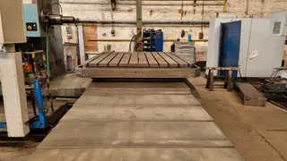 Moneta 02. UNIVERZÁLNÍ HORIZONTÁLNÍ CNC VYVRTÁVACÍ STROJ WHN 13