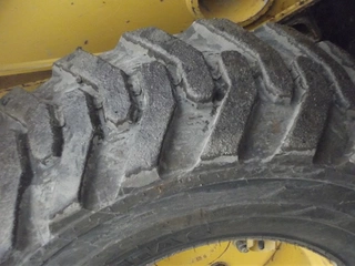 UPUŠTĚNO !!! Kolový nakladač John Deere 270