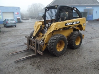 UPUŠTĚNO !!! Kolový nakladač John Deere 270