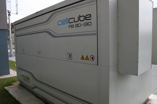 upuštěno - malý akumulátor GILDEMEISTER CellCube FB 30-130 kW