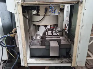 INTORA 03. Vertikální obráběcí centrum s příslušenstvím HAAS Mini Mill