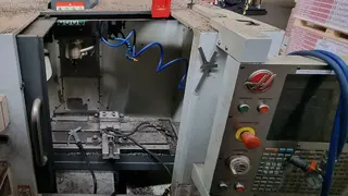 INTORA 03. Vertikální obráběcí centrum s příslušenstvím HAAS Mini Mill
