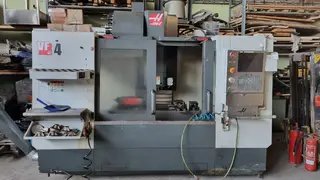 INTORA 01. Vertikální obráběcí centrum s příslušenstvím HAAS VF-4
