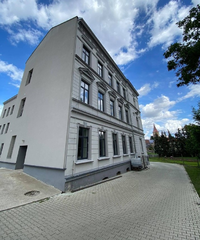 Budova s byty v areálu bývalého zámečku Modlany, okres Teplice