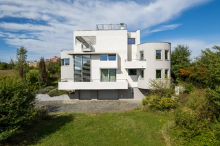 Vila s pozemky k.ú. Troja, ul. Dřínová, Praha