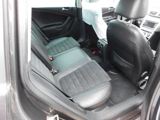 Volkswagen 3C Passat Variant kombi 2
