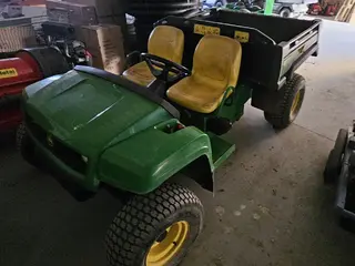 GV 09 Vozítko John Deere GATOR TX