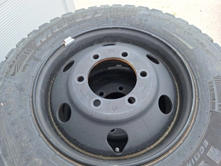 VŘ ČEZ Pneu Pirelli MG01 265/70 R19.5 143/141 (vhodná pro vozidlo Iveco 4x4 – 7.0 t kategorie N2G)
