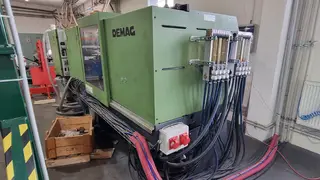 LAM 04 Vstřikovací lis DEMAG 1000-430
