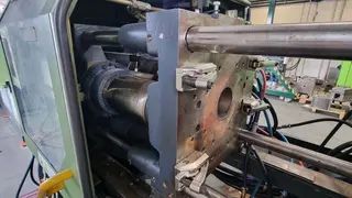 LAM 04 Vstřikovací lis DEMAG 1000-430