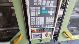 LAM 04 Vstřikovací lis DEMAG 500-200