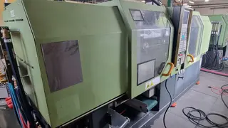 LAM 04 Vstřikovací lis DEMAG 500-200