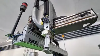 LAM 02 Vstřikovací lis ENGEL ES 650/125 HL