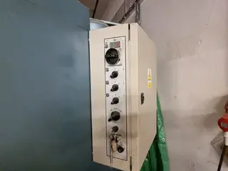 Styl Plzeň 13. Vysekávací lis hydraulický 25D