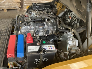 04 Vysokozdvižný vozík CAT GP 30 N	