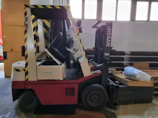TAROTEX 02 Vysokozdvižný vozík NISSAN