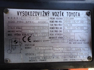 Vysokozdvižný vozík TOYOTA