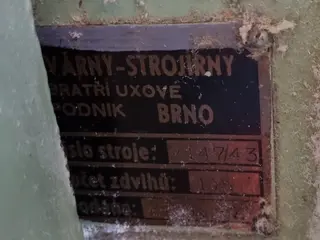Styl Plzeň 02. Výstředníkový lis LEN č.3