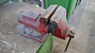 PŽSK 93.  Zámečnický stůl 7415.