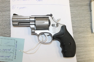 Zbraň - Revolver Smith&Wesson