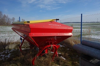 Zemědělský stroj AEROSEM F 6000