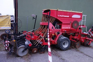 Zemědělský stroj PÖTTINGER TERRASEM 3000 T