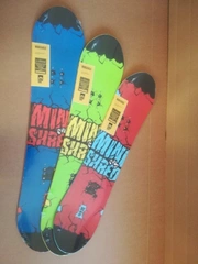 Zimní vybavení-snowboardy, lyže, vázání - Unique Customer Zone s.r.o., Vrchlabí