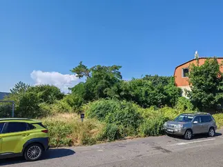 D4 Znojmo 2K - Pozemek 512 m² vedle čerpací stanice u hlavní komunikace